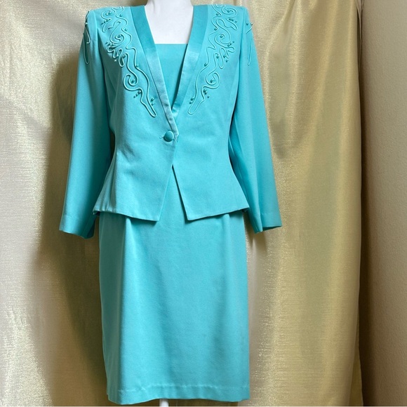 Nah Nah Collection 2 Piece dress suit size 12P - Picture 10 of 16